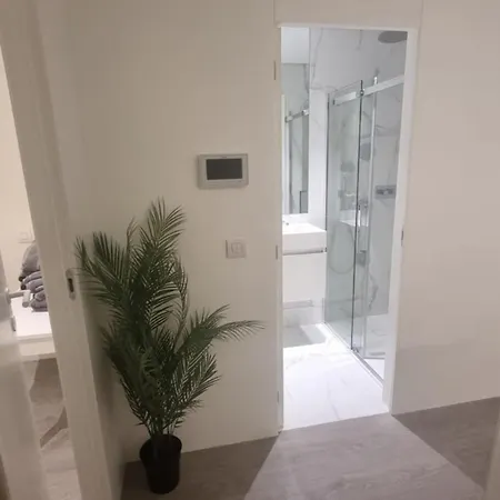 2 Bedrooms Flat