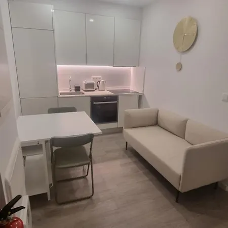 2 Bedrooms Flat