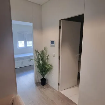 2 Bedrooms Flat *