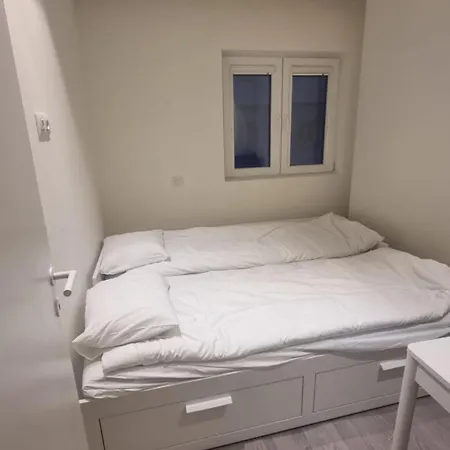 2 Bedrooms Flat *