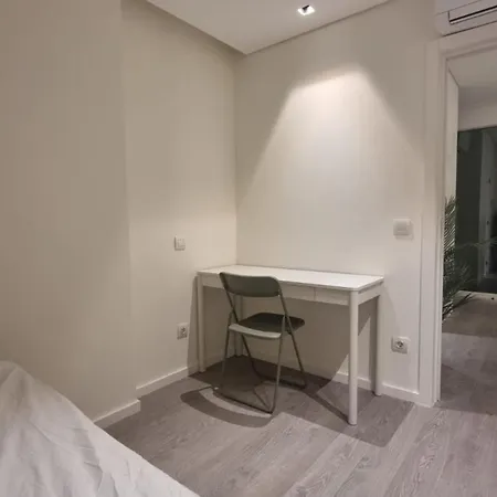 2 Bedrooms Flat Apartamento *