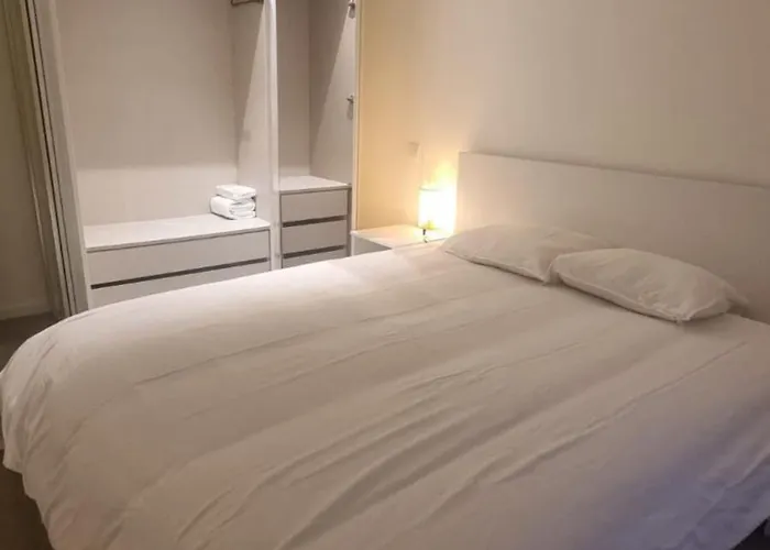 2 Bedrooms Flat Apartamento *